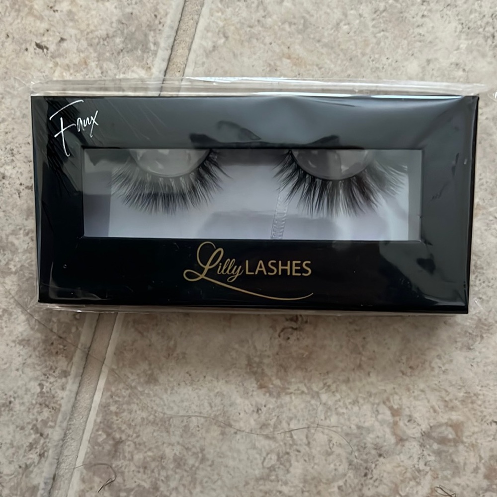 COPY - Lilly lashes Doha